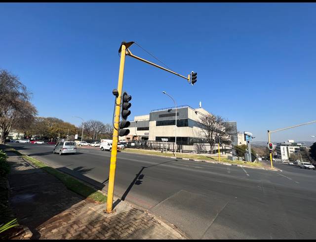 1,184M² OFFICE TO LET IN ROSEBANK